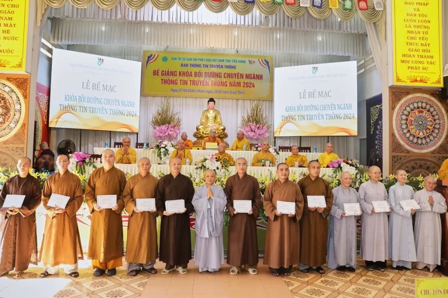 Ban TTTT Phật giáo tỉnh Tiền Giang bế mạc, trao chứng nhận khóa bồi dưỡng chuyên môn năm 2024